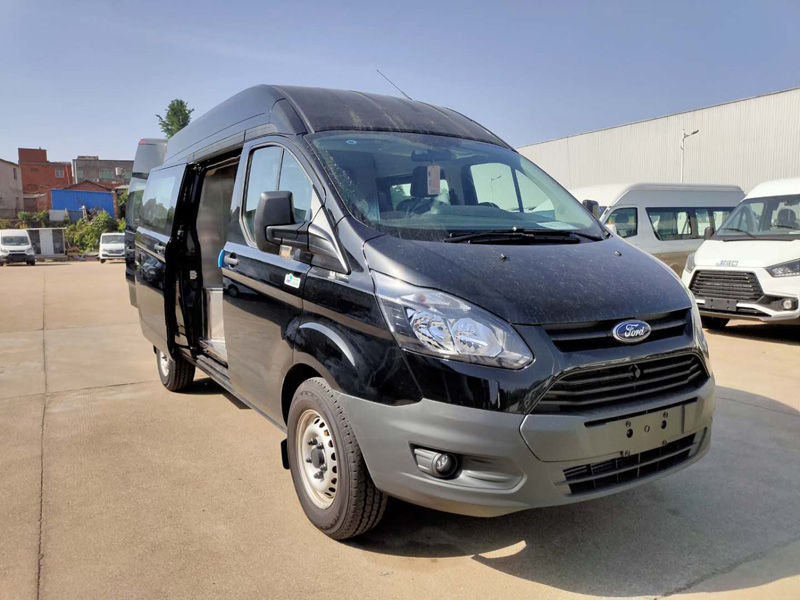 福特新全顺殡葬服务车(汽油)