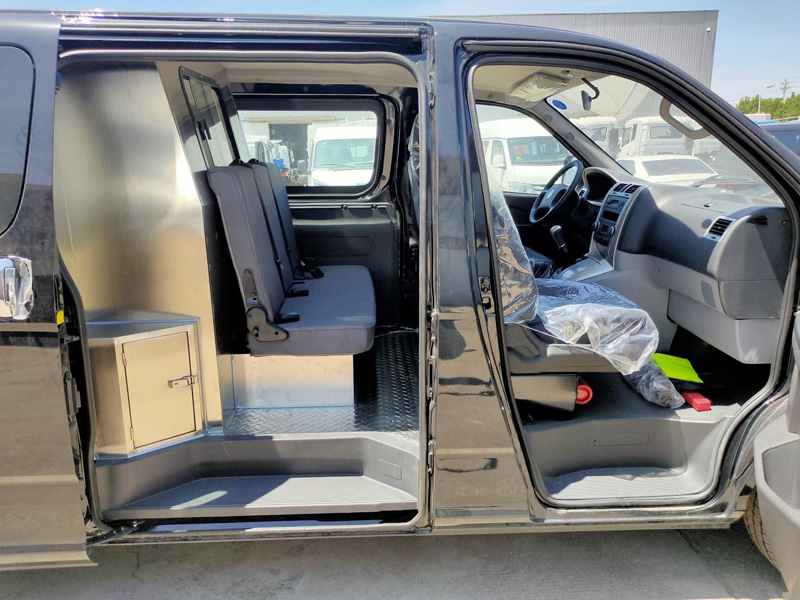 福田G5 2.0 殡葬车图片3